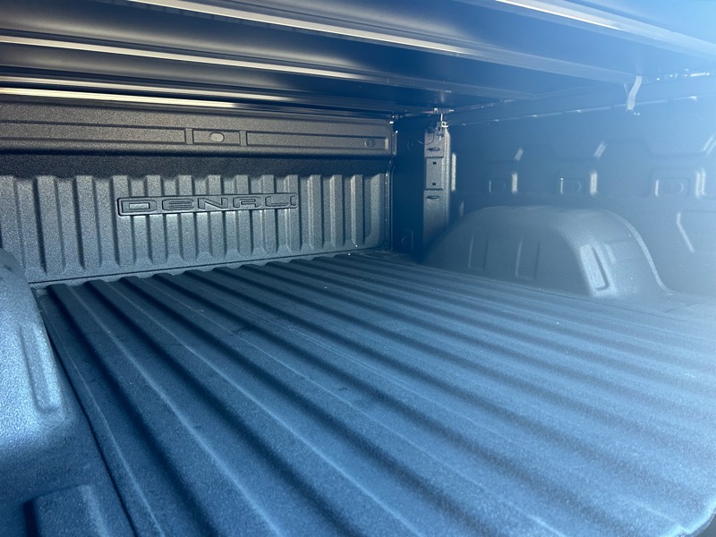 GMC Sierra 1500 Denali Crew Cab Short Box 4WD 2024