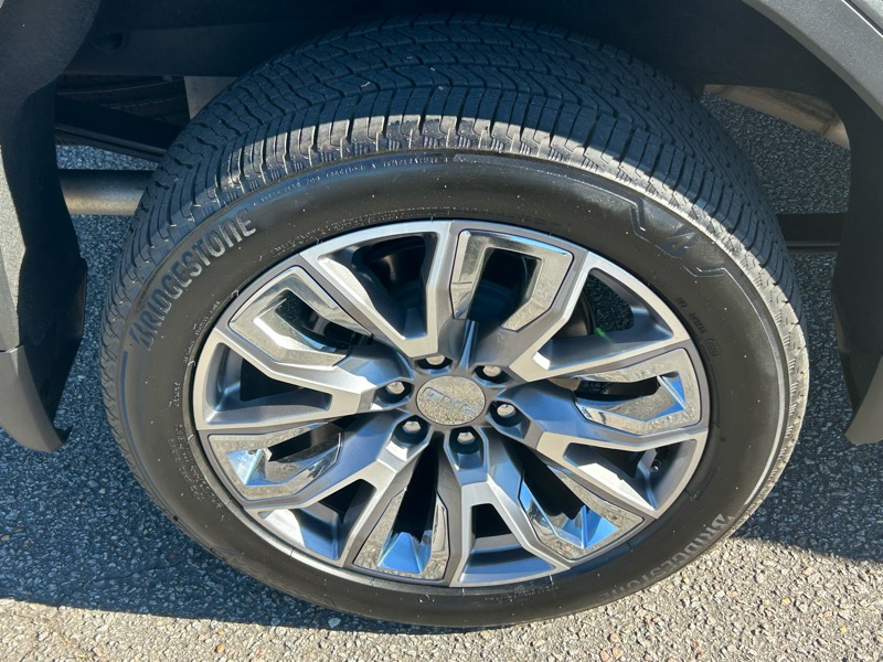 GMC Sierra 1500 Denali Crew Cab Short Box 4WD 2024