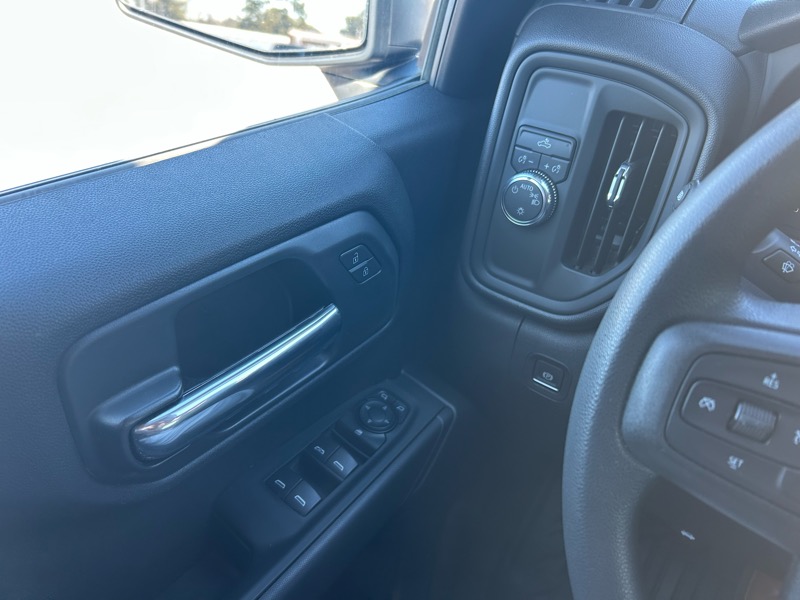 GMC Sierra 1500 Pro Crew Cab Short Box 2WD 2024