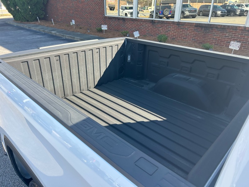 GMC Sierra 1500 Pro Crew Cab Short Box 2WD 2024