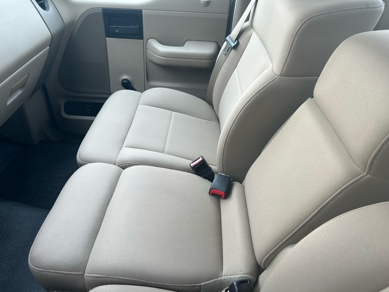 Ford F-150 XLT Long Bed 2WD 2006