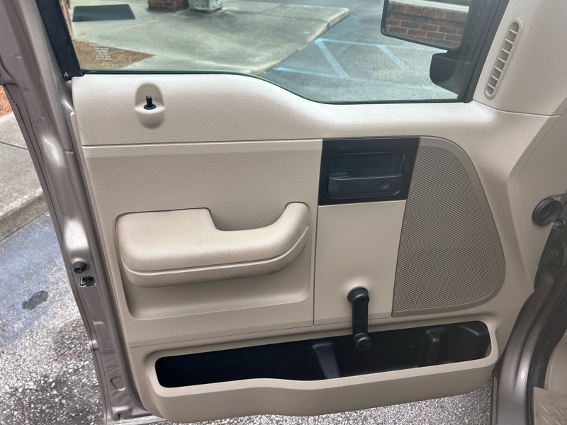 Ford F-150 XLT Long Bed 2WD 2006