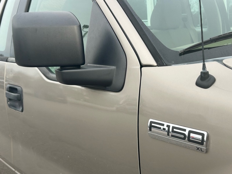 Ford F-150 XLT Long Bed 2WD 2006