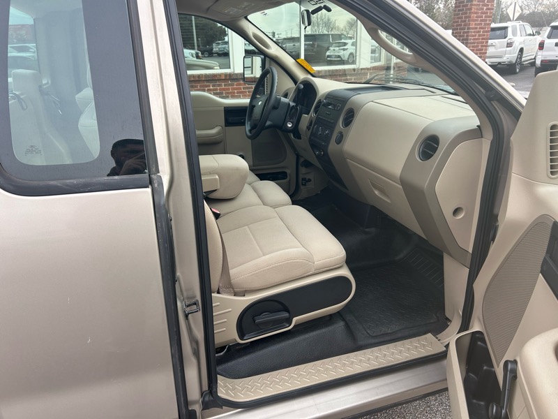 Ford F-150 XLT Long Bed 2WD 2006