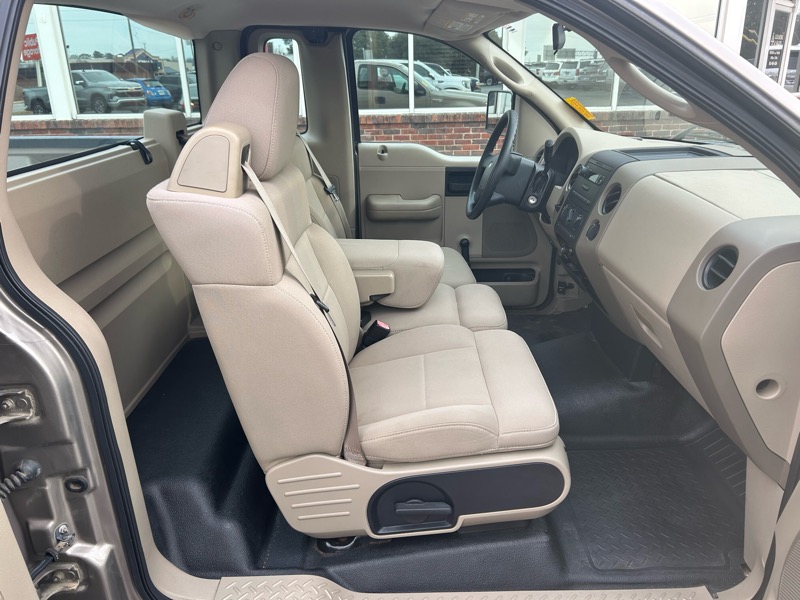 Ford F-150 XLT Long Bed 2WD 2006