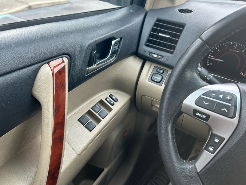 Toyota Highlander Limited 4WD 2012