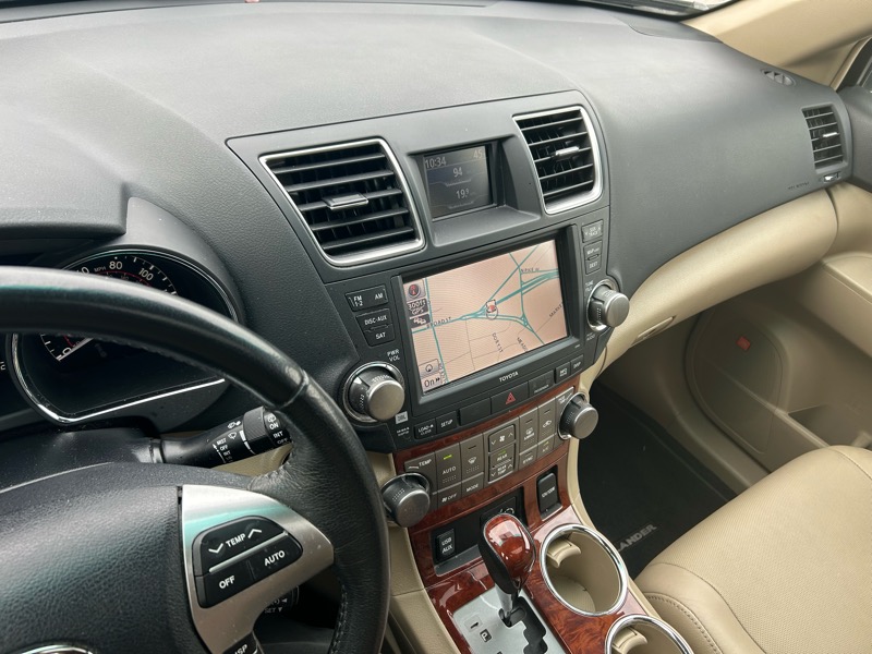 Toyota Highlander Limited 4WD 2012