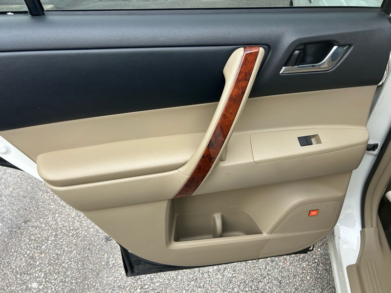 Toyota Highlander Limited 4WD 2012