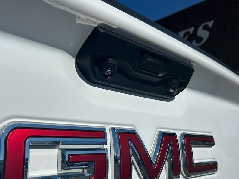 GMC Sierra 1500 Pro Crew Cab Short Box 2WD 2024