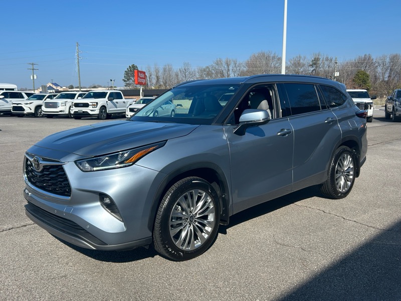 Toyota Highlander Limited AWD 2024