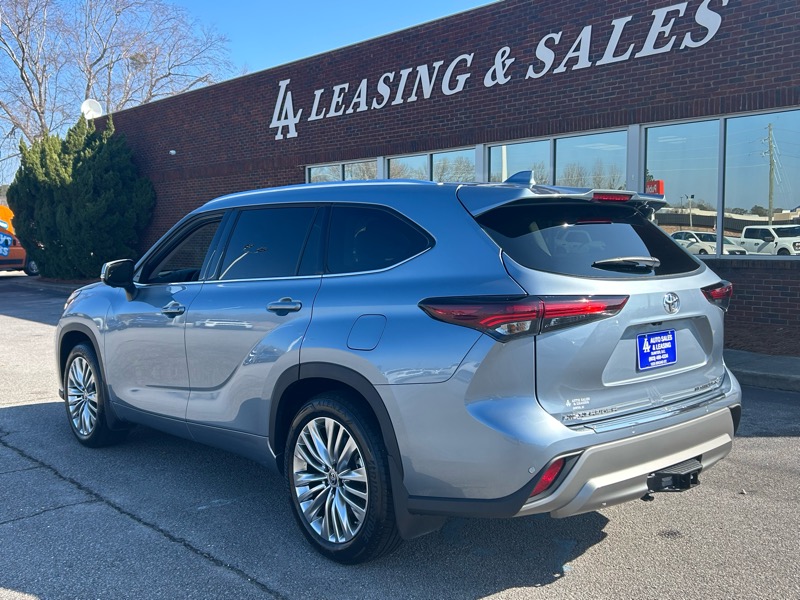 Toyota Highlander Limited AWD 2024