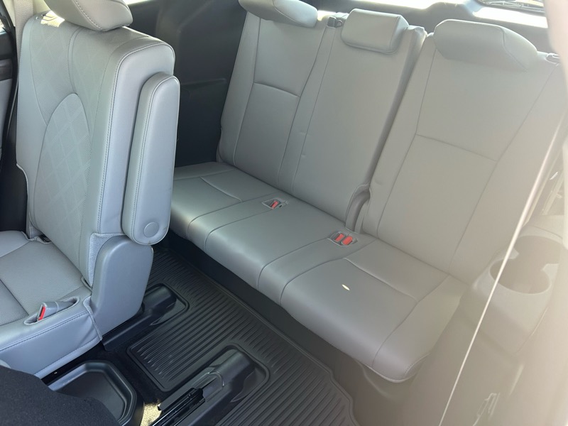 Toyota Highlander Limited AWD 2024