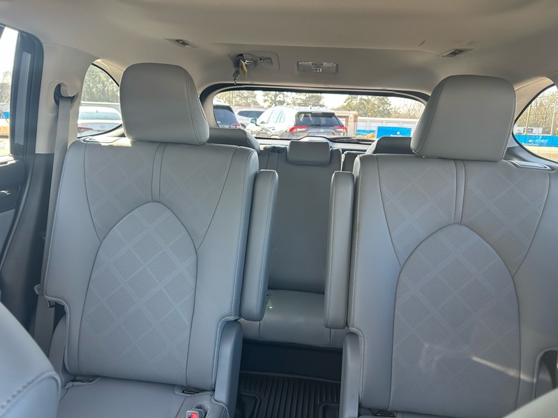 Toyota Highlander Limited AWD 2024