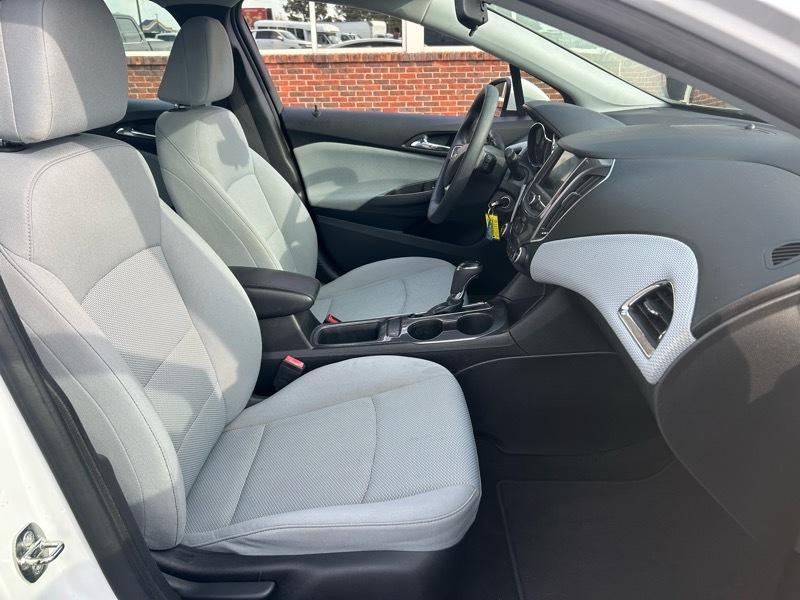 Chevrolet Cruze LS Auto 2019