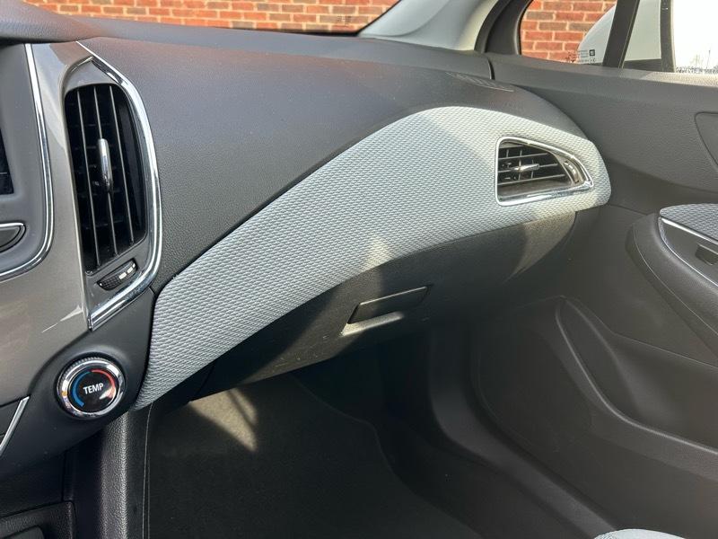 Chevrolet Cruze LS Auto 2019