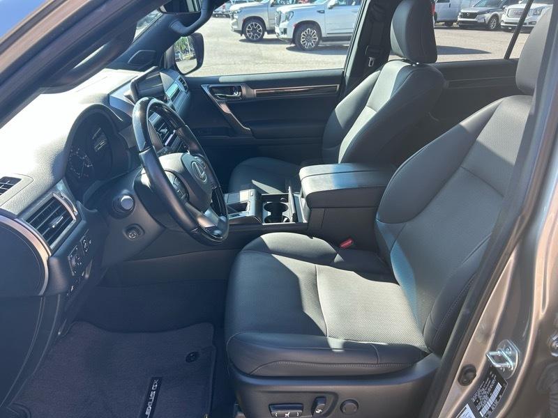 Lexus GX 460 4WD 4dr Premium 2022