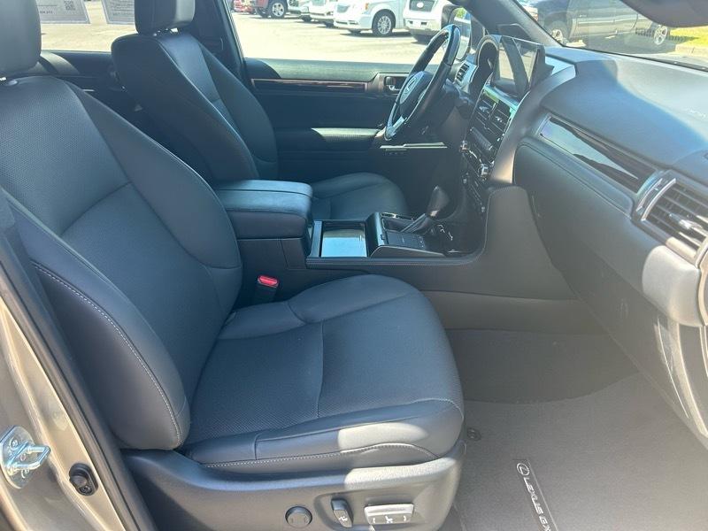 Lexus GX 460 4WD 4dr Premium 2022