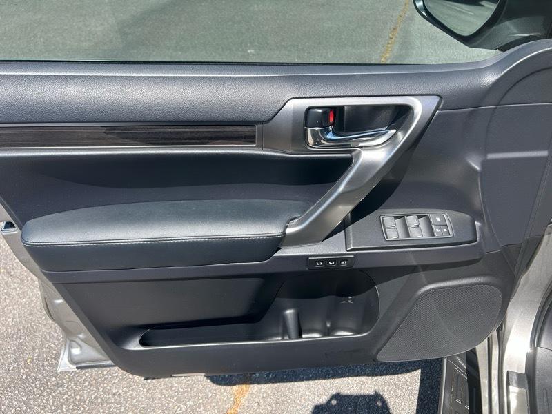 Lexus GX 460 4WD 4dr Premium 2022