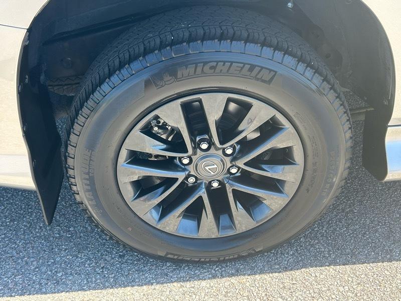 Lexus GX 460 4WD 4dr Premium 2022