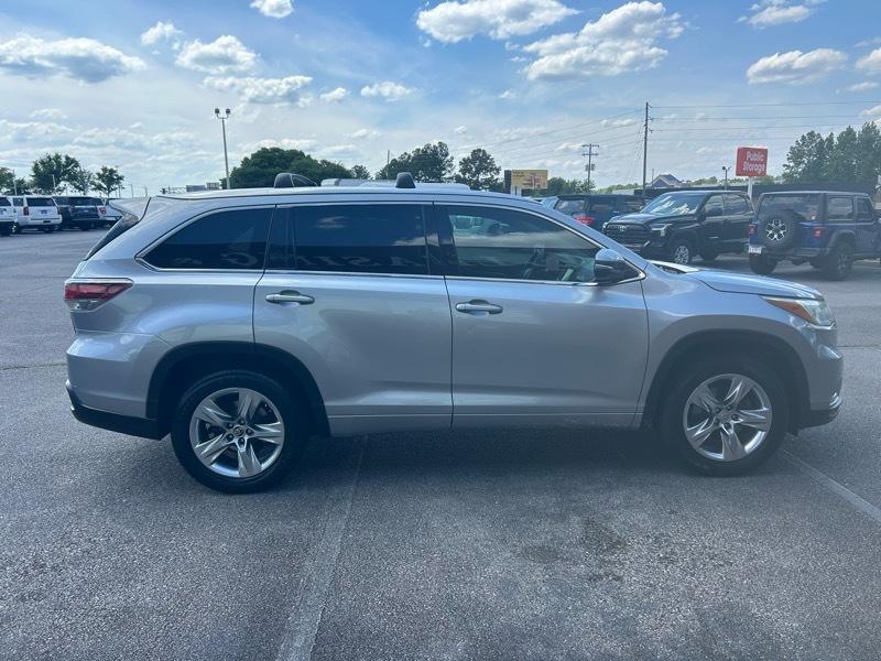 Toyota Highlander Limited FWD V6 2016