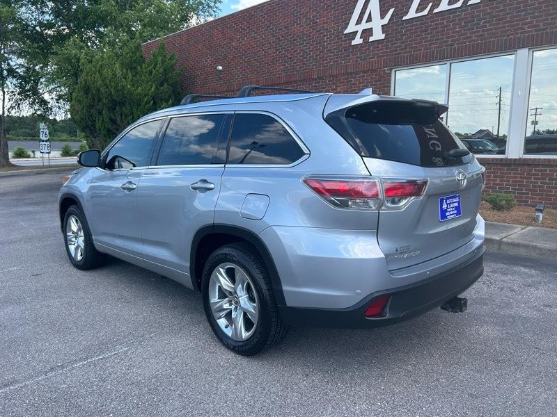 Toyota Highlander Limited FWD V6 2016