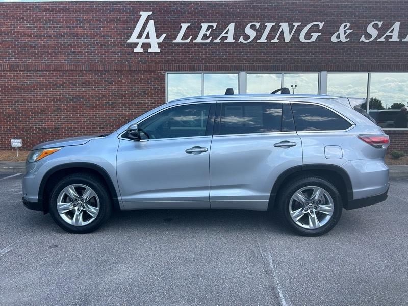 Toyota Highlander Limited FWD V6 2016