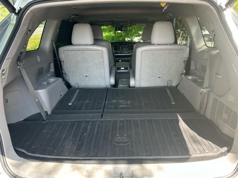 Toyota Highlander Limited FWD V6 2016