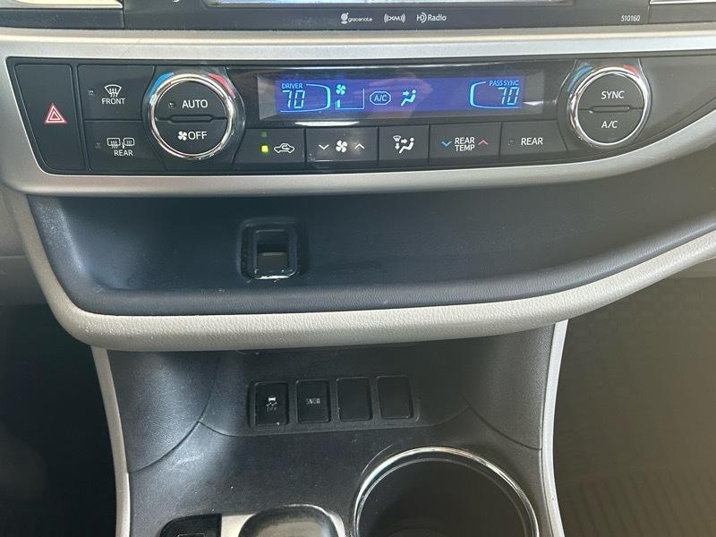 Toyota Highlander Limited FWD V6 2016