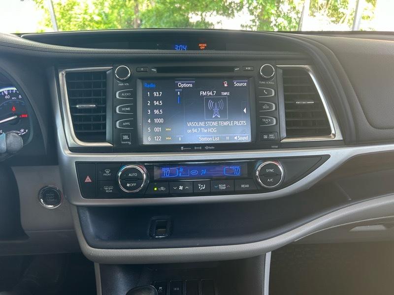 Toyota Highlander Limited FWD V6 2016
