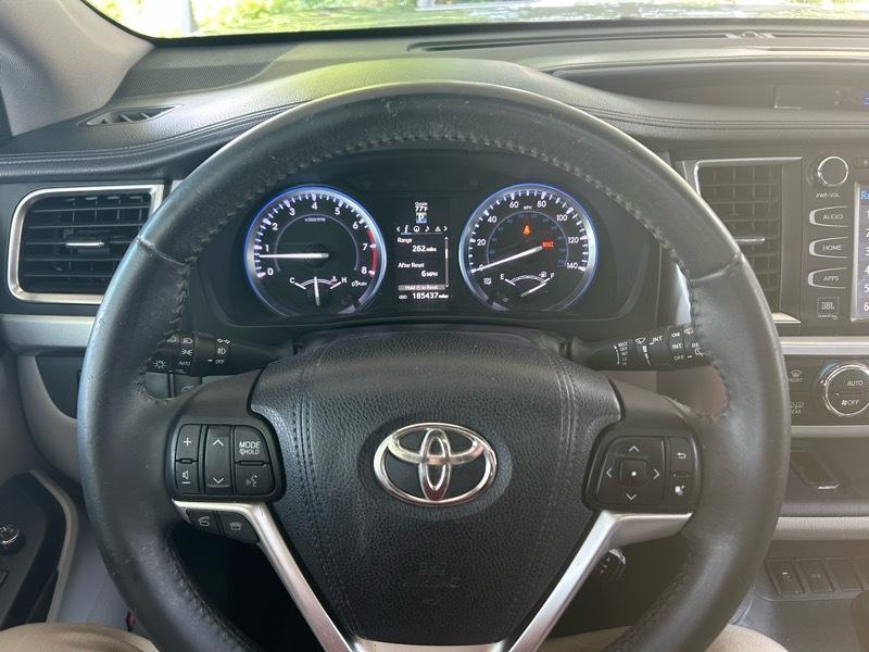 Toyota Highlander Limited FWD V6 2016