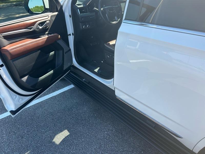 GMC Yukon Denali Ultimate 4WD 2024