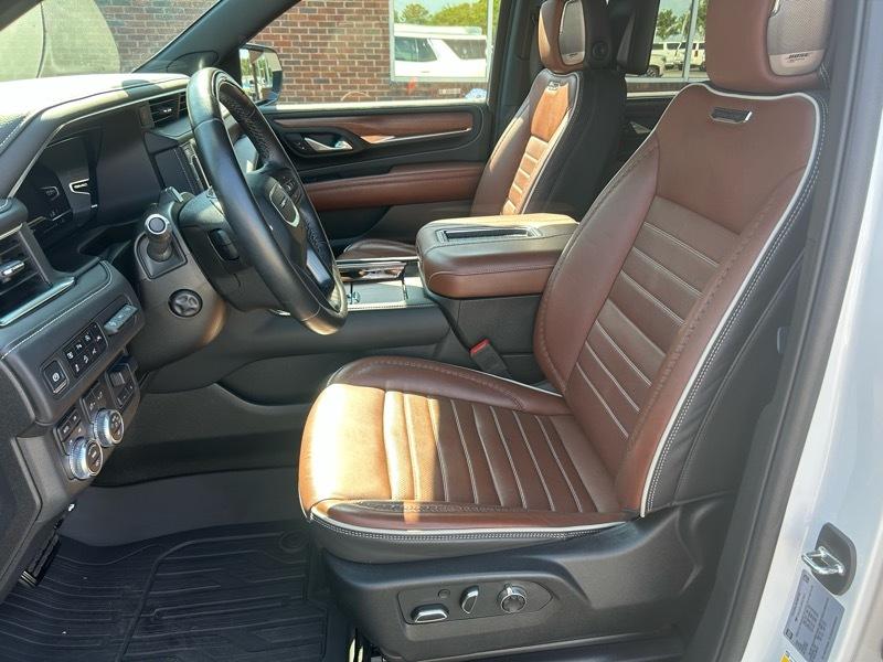 GMC Yukon Denali Ultimate 4WD 2024
