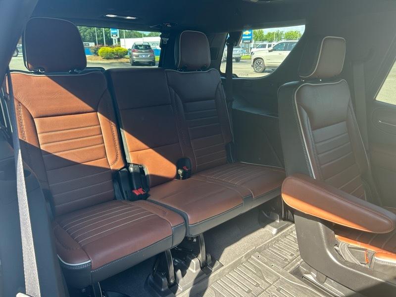 GMC Yukon Denali Ultimate 4WD 2024