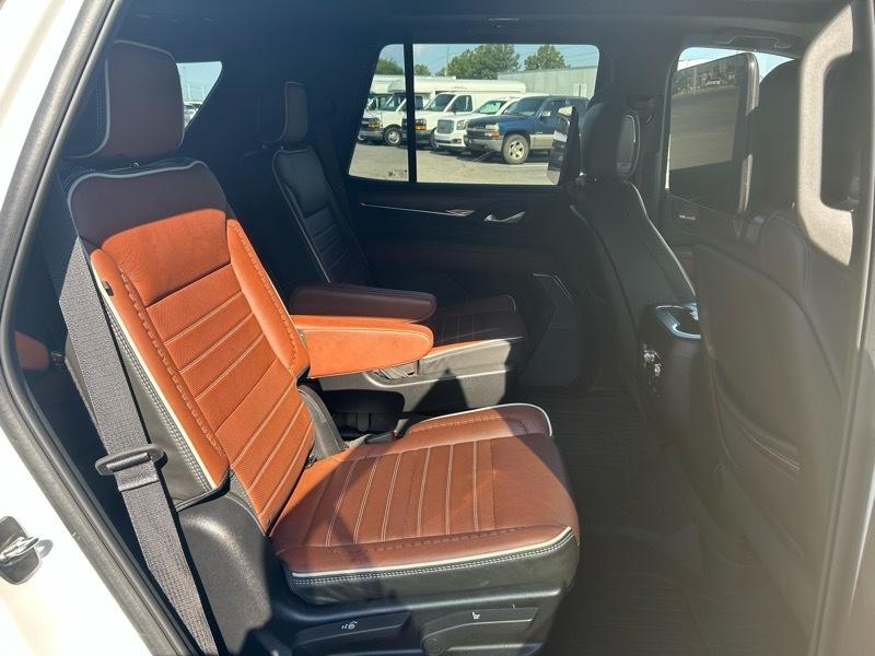 GMC Yukon Denali Ultimate 4WD 2024