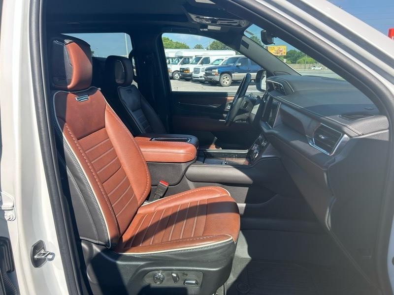 GMC Yukon Denali Ultimate 4WD 2024