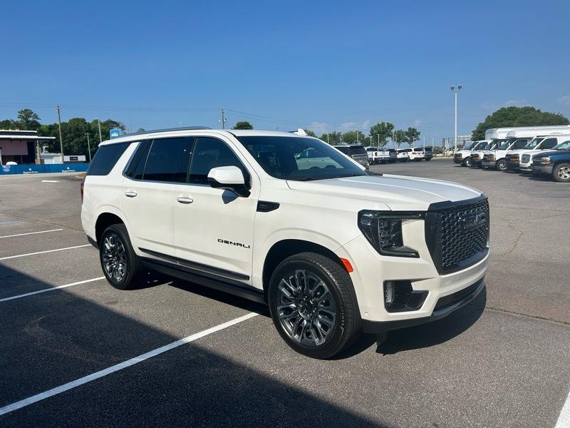 GMC Yukon Denali Ultimate 4WD 2024