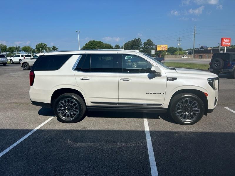 GMC Yukon Denali Ultimate 4WD 2024