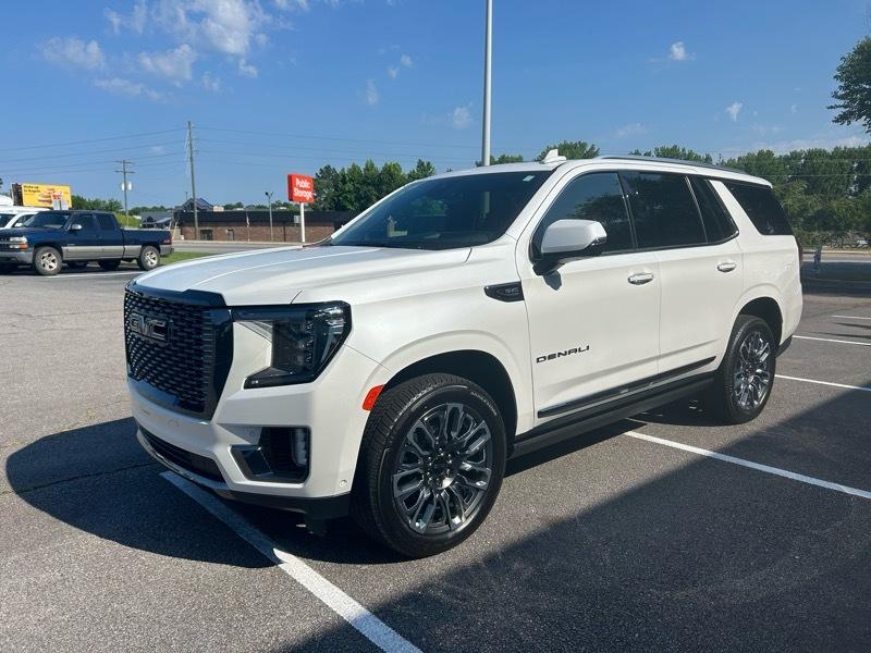 GMC Yukon Denali Ultimate 4WD 2024
