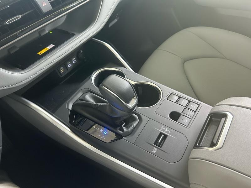 Toyota Highlander XLE 2025