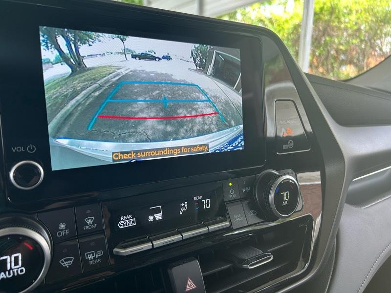 Toyota Highlander XLE 2025