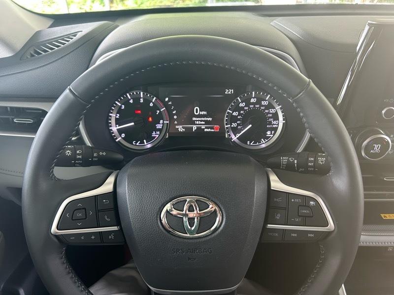 Toyota Highlander XLE 2025