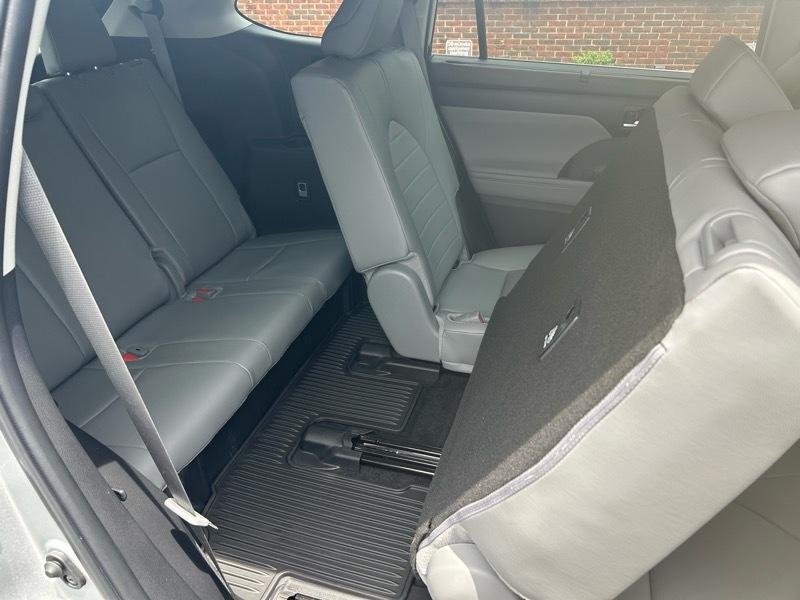 Toyota Highlander XLE 2025