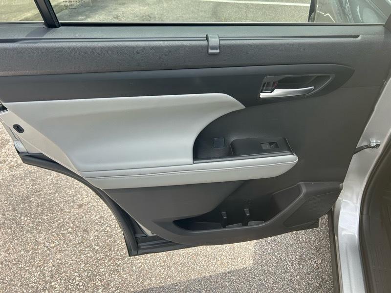 Toyota Highlander XLE 2025