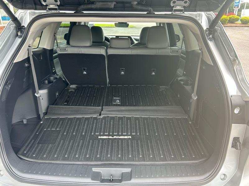 Toyota Highlander XLE 2025