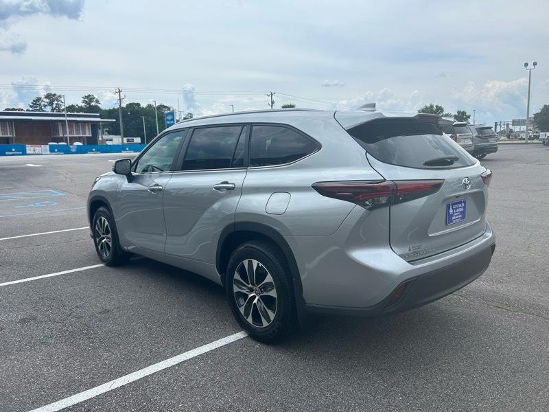 Toyota Highlander XLE 2025