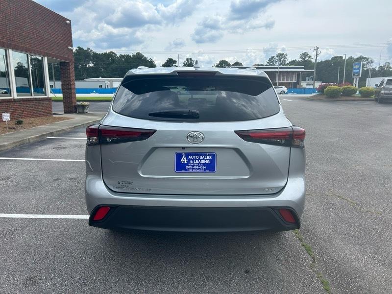 Toyota Highlander XLE 2025