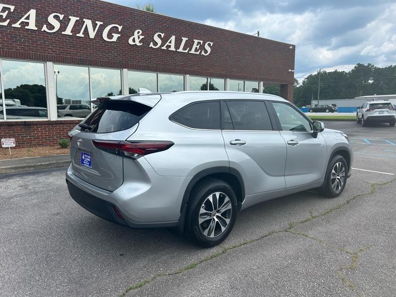 Toyota Highlander XLE 2025