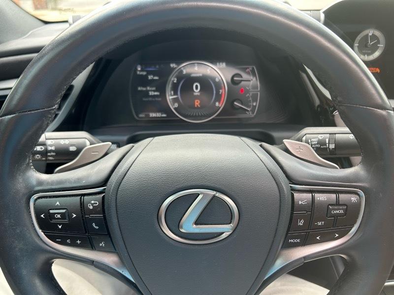 Lexus ES 350 2025