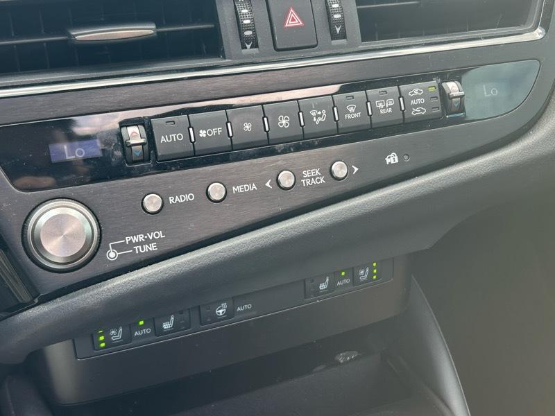 Lexus ES 350 2025