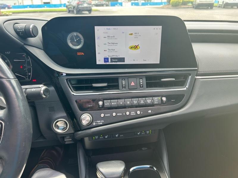 Lexus ES 350 2025